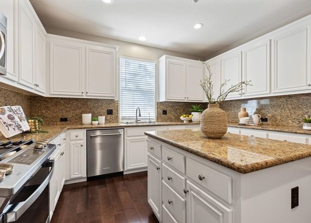 7672 Stoneleaf Rd, San Ramon, CA 94582