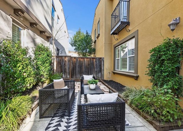 7672 Stoneleaf Rd, San Ramon, CA 94582