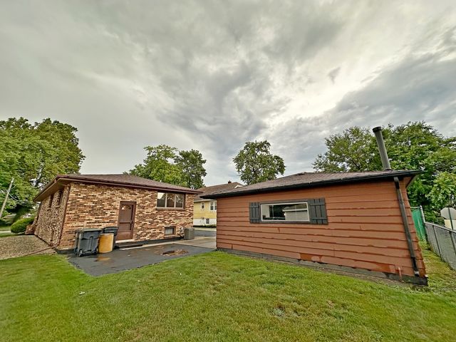 429 E 164th Place, South Holland, IL 60473