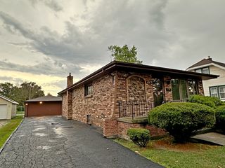 429 E 164th Place, South Holland, IL 60473