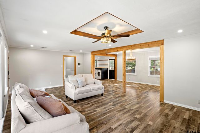 611 E Watkins St, Tyler, TX 75701