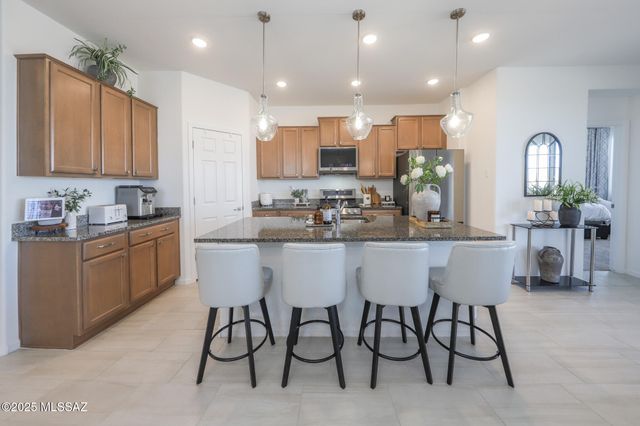 9968 S Arnold Ranch Court, Vail, AZ 85641