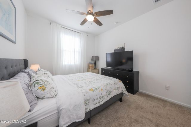 9968 S Arnold Ranch Court, Vail, AZ 85641