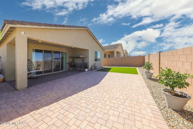 9968 S Arnold Ranch Court, Vail, AZ 85641