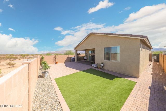 9968 S Arnold Ranch Court, Vail, AZ 85641