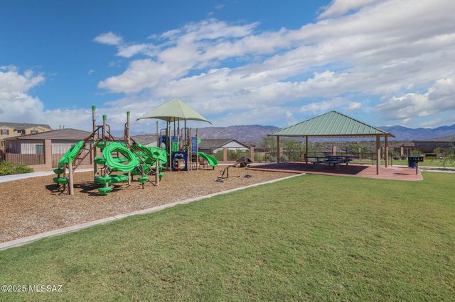 9968 S Arnold Ranch Court, Vail, AZ 85641