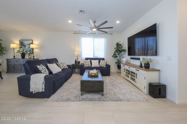 9968 S Arnold Ranch Court, Vail, AZ 85641