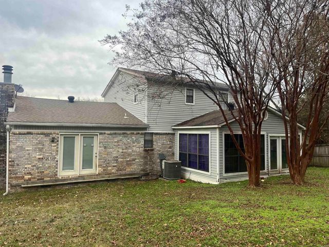 15 red oak lane, Russellville, AR 72802