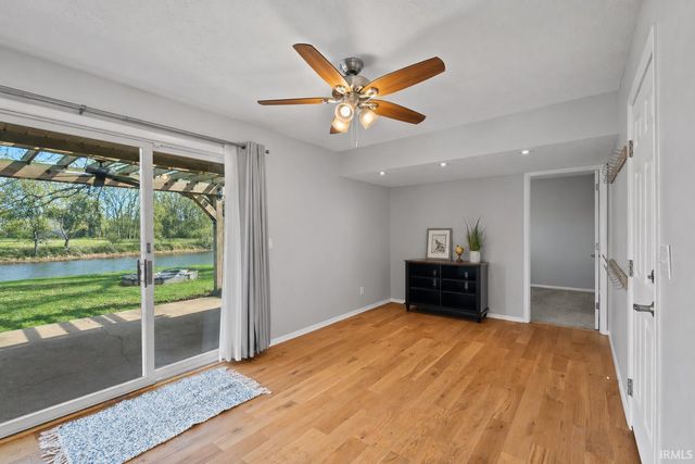 2204 Bluewater Drive, Warsaw, IN 46580