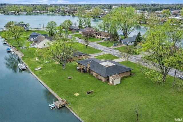2204 Bluewater Drive, Warsaw, IN 46580