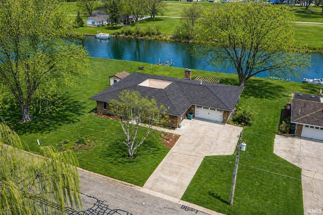 2204 Bluewater Drive, Warsaw, IN 46580
