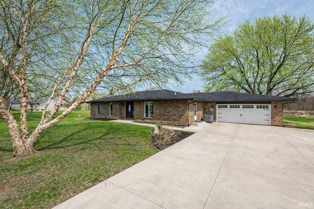 2204 Bluewater Drive, Warsaw, IN 46580