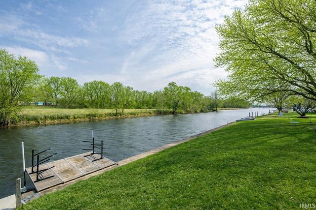 2204 Bluewater Drive, Warsaw, IN 46580