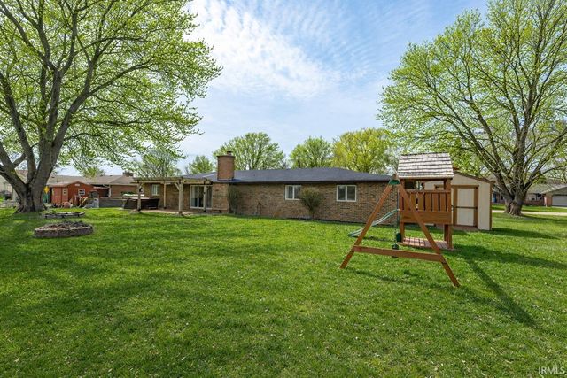 2204 Bluewater Drive, Warsaw, IN 46580