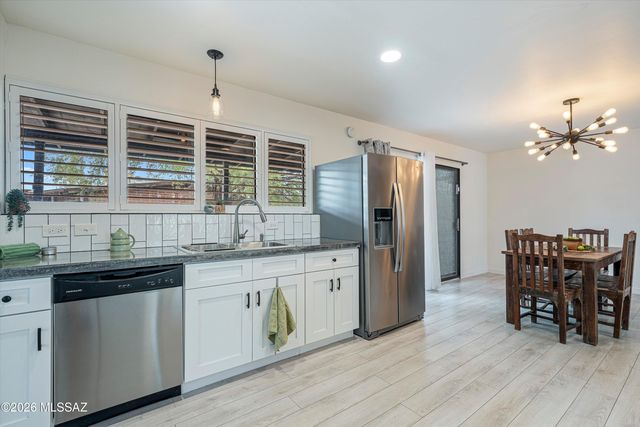 8302 E Kenyon Drive, Tucson, AZ 85710