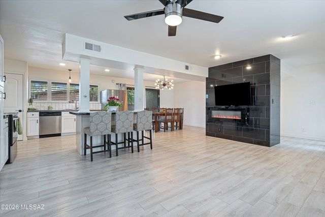 8302 E Kenyon Drive, Tucson, AZ 85710