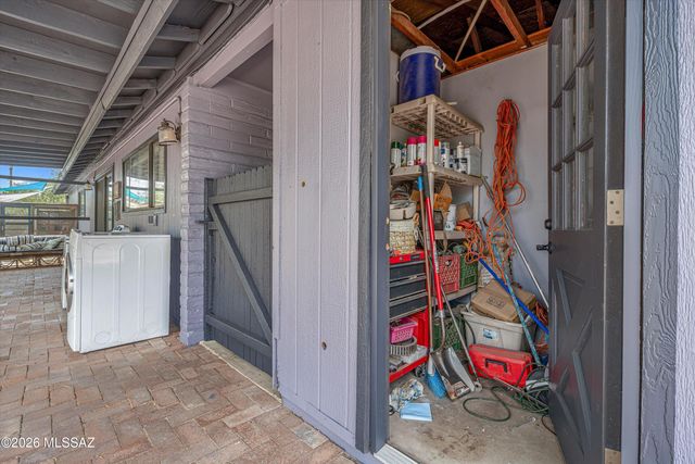 8302 E Kenyon Drive, Tucson, AZ 85710