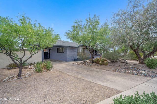 8302 E Kenyon Drive, Tucson, AZ 85710