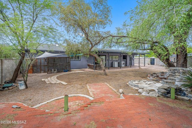 8302 E Kenyon Drive, Tucson, AZ 85710