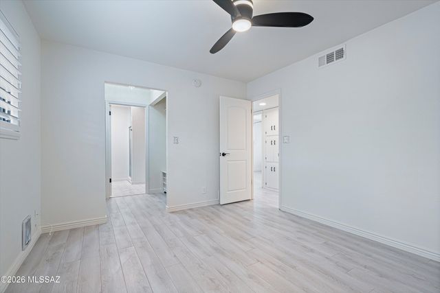 8302 E Kenyon Drive, Tucson, AZ 85710