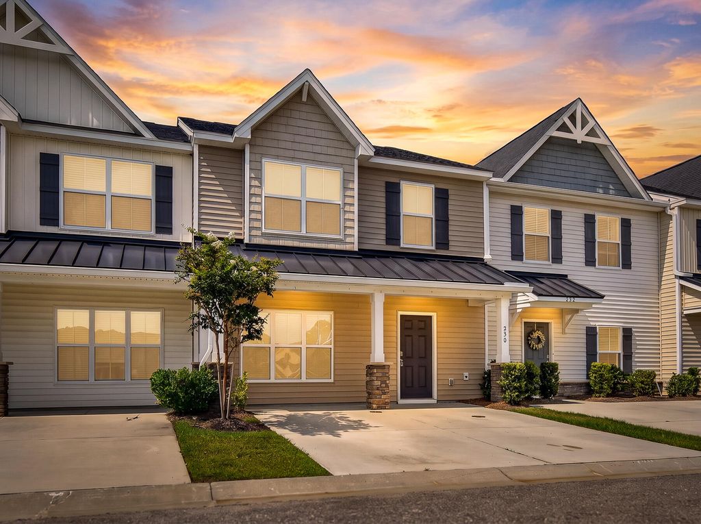 230 Swallowtail Lane, Goose Creek, SC 29445