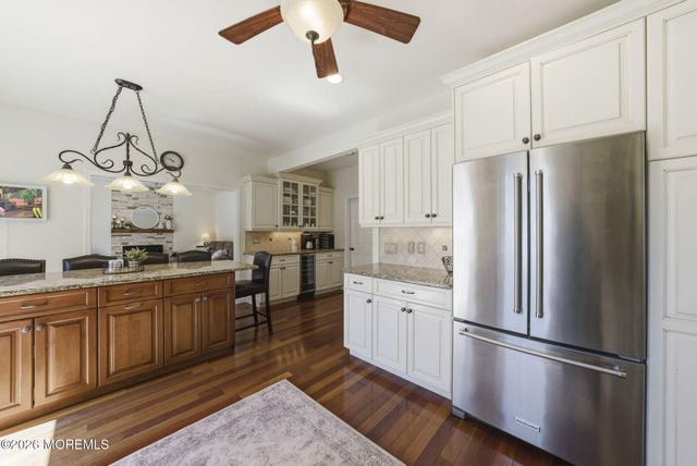 20 Johnny Drive, Farmingdale, NJ 07727