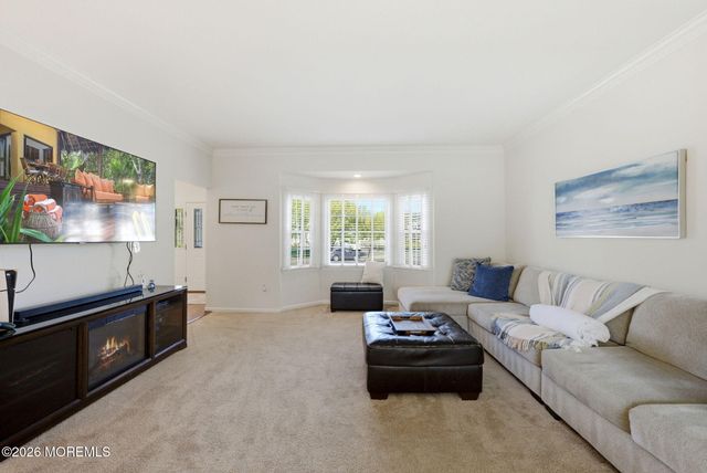 20 Johnny Drive, Farmingdale, NJ 07727