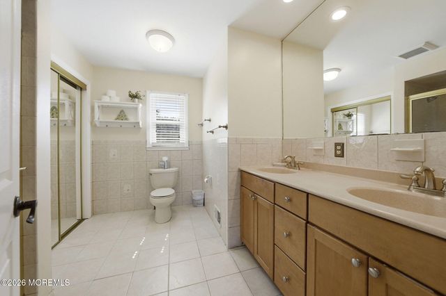 20 Johnny Drive, Farmingdale, NJ 07727