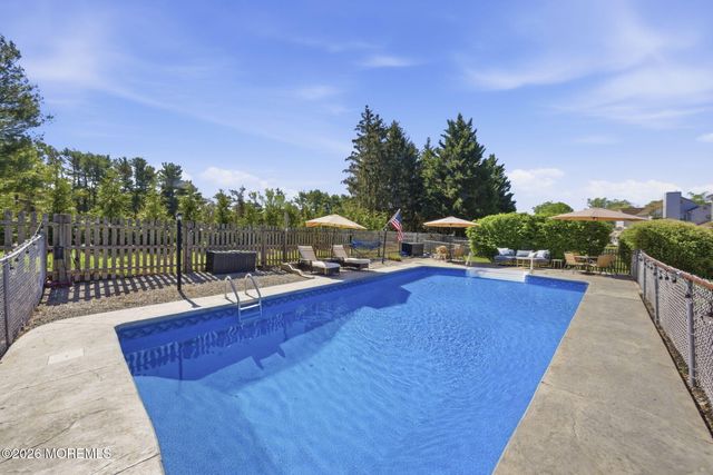 20 Johnny Drive, Farmingdale, NJ 07727