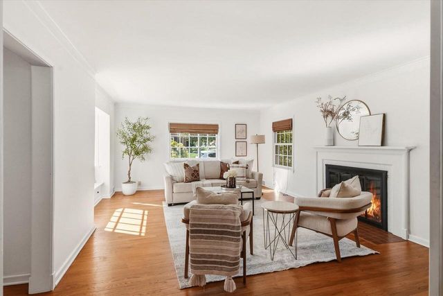 2604 N 89th STREET, Wauwatosa, WI 53226
