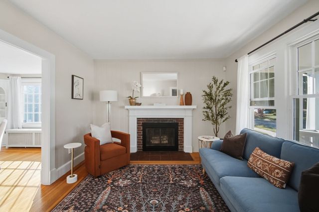 95 Colton Place, Longmeadow, MA 01106