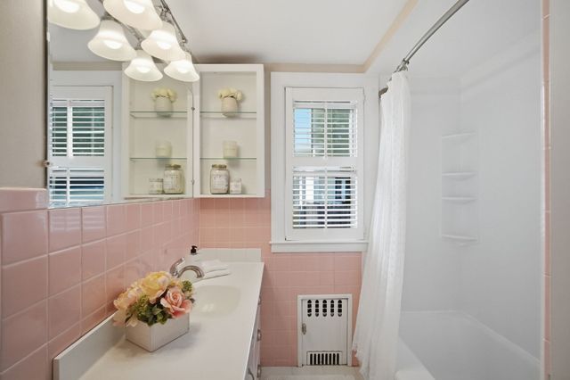 95 Colton Place, Longmeadow, MA 01106