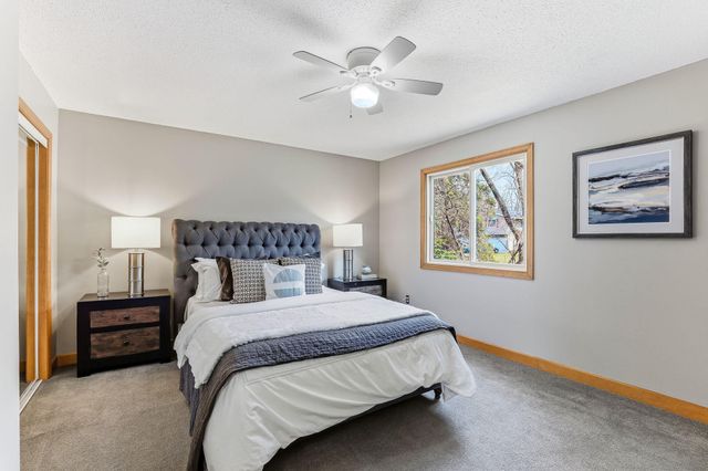 15008 1st Avenue S, Burnsville, MN 55306