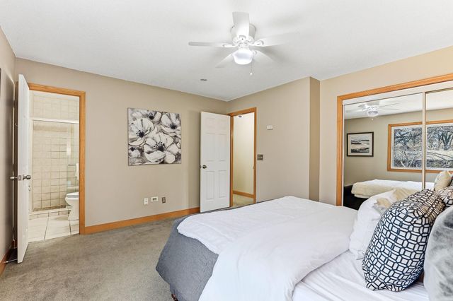 15008 1st Avenue S, Burnsville, MN 55306