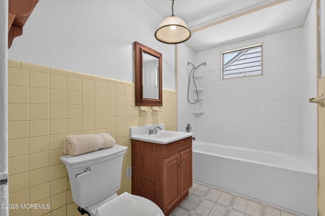 30 W Park Avenue, Avenel, NJ 07001