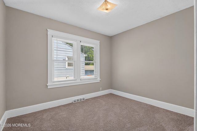 30 W Park Avenue, Avenel, NJ 07001