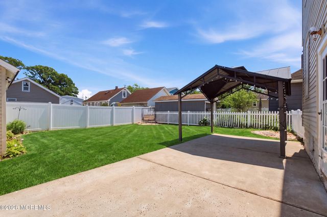 30 W Park Avenue, Avenel, NJ 07001