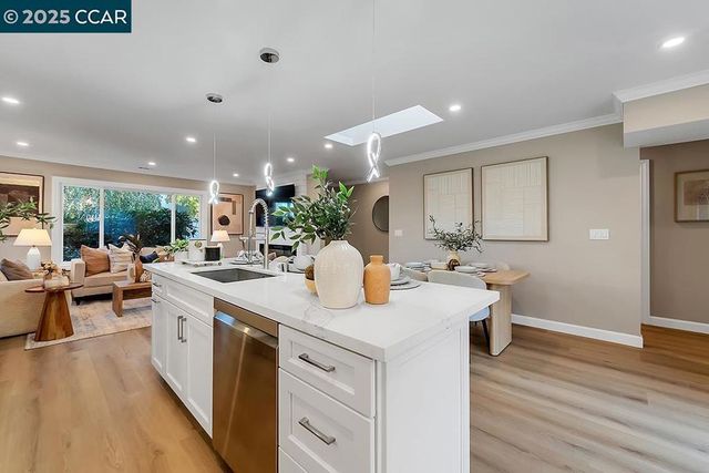 1180 Running Springs 4, Walnut Creek, CA 94595