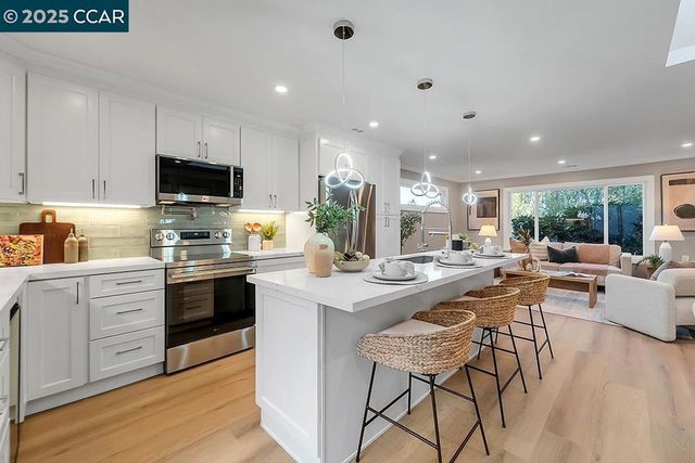 1180 Running Springs 4, Walnut Creek, CA 94595