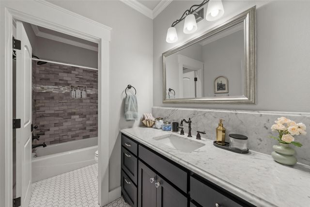 105 Stone Lake Drive, Woodway, TX 76712