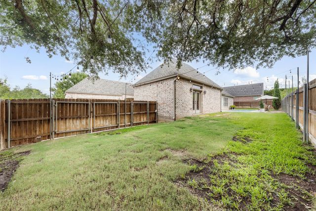 105 Stone Lake Drive, Woodway, TX 76712