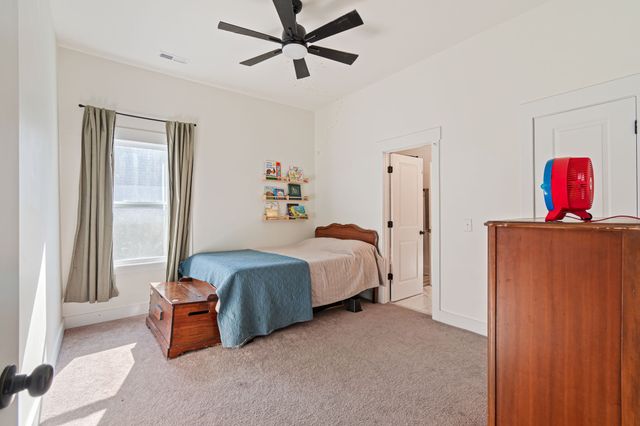 415 W 13th St, Columbia, TN 38401