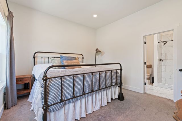 415 W 13th St, Columbia, TN 38401