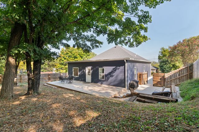 415 W 13th St, Columbia, TN 38401