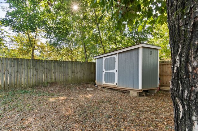 415 W 13th St, Columbia, TN 38401