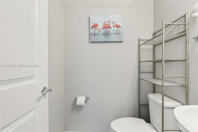 1402 Myrtle Oak Ter, Hollywood, FL 33021