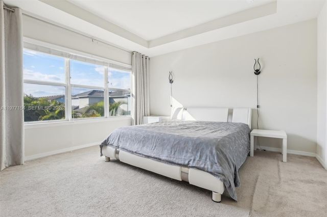 1402 Myrtle Oak Ter, Hollywood, FL 33021