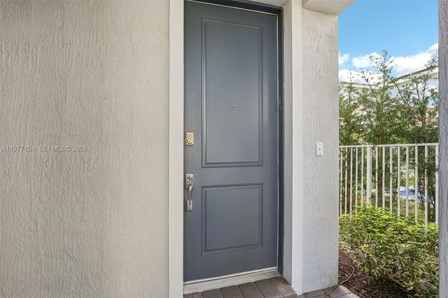 1402 Myrtle Oak Ter, Hollywood, FL 33021