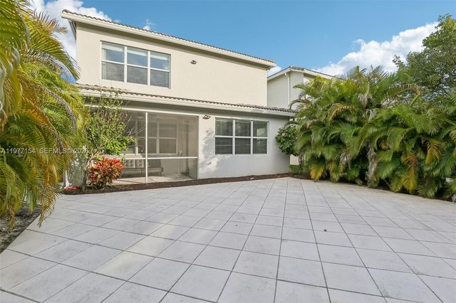 1402 Myrtle Oak Ter, Hollywood, FL 33021