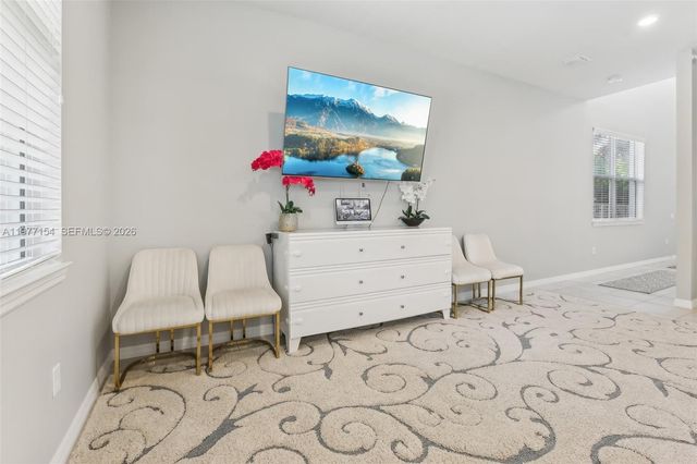 1402 Myrtle Oak Ter, Hollywood, FL 33021